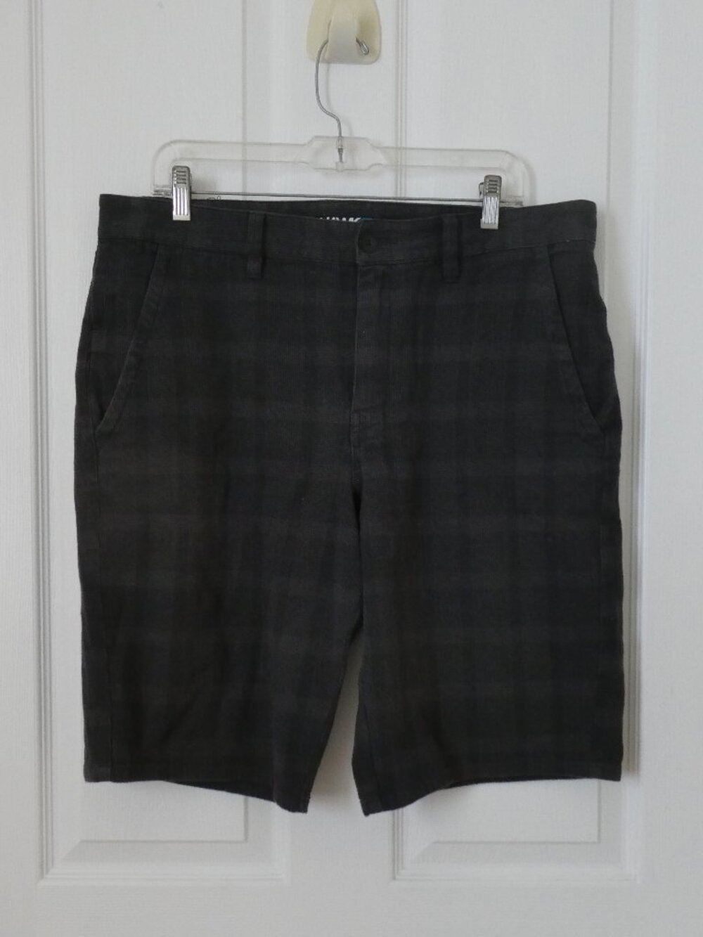 Tony Hawk Men’s Plaid Shorts Size 34